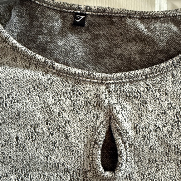 Gym Shark Cropped Keyhole Workout Top - Picture 4 of 8